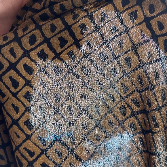 Doncaster patterned button down top - Picture 8 of 8